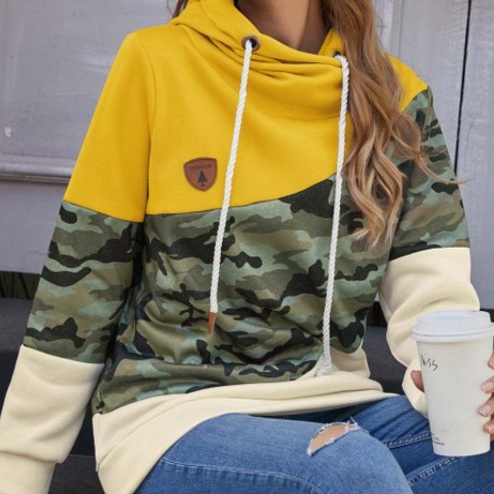 La Mode | Camouflage Contrast Hoodie